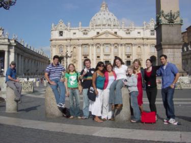 Art History students at St. Peter's